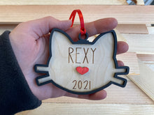 Load image into Gallery viewer, Personalized Cat Face Christmas Ornament