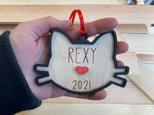 Load image into Gallery viewer, Personalized Cat Face Christmas Ornament
